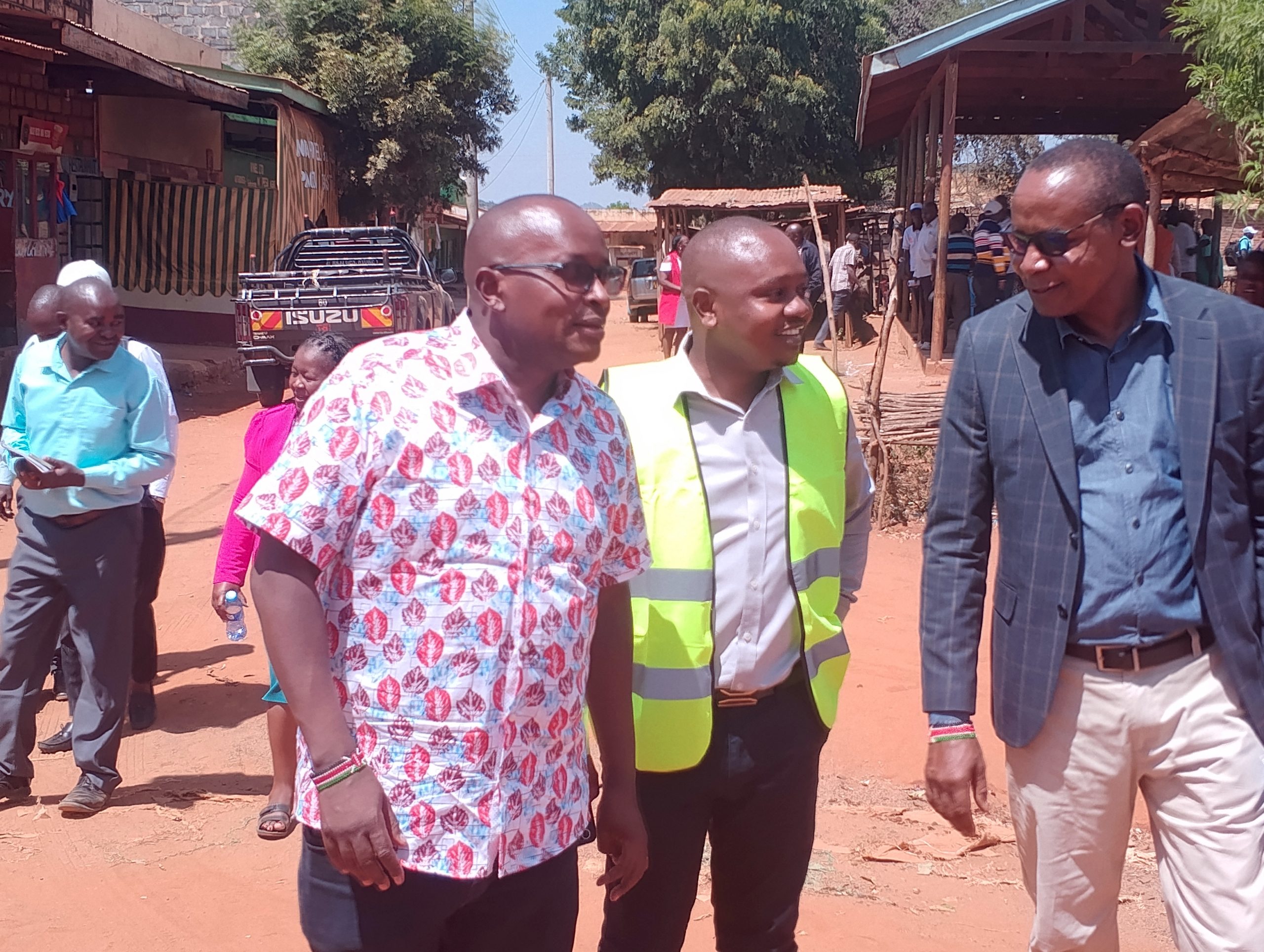 Waziri Fredrick Kimanga Oversees Handover of Dustless Program Site at Kiusyani Market
