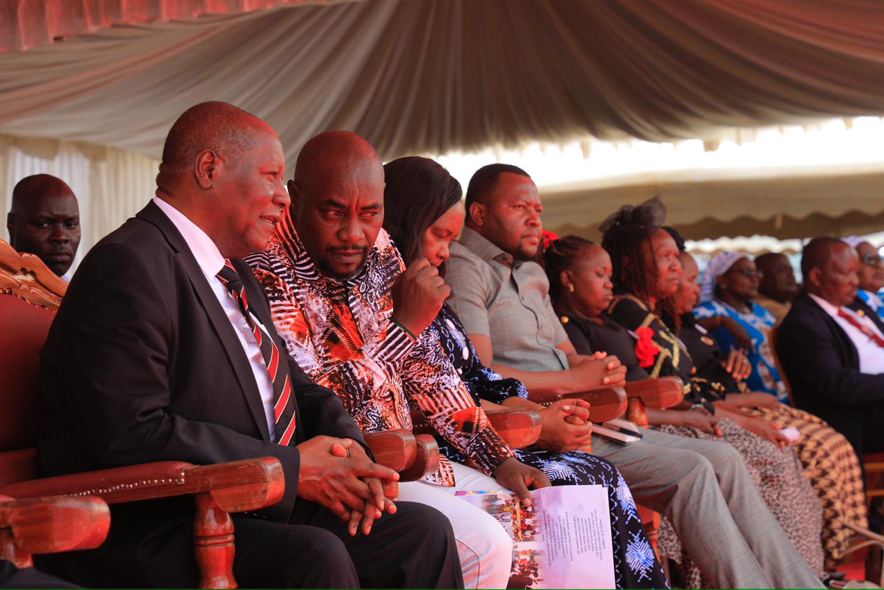 Julius Malombe today joined hundreds of mourners in Kakumi, Matinyani Ward in Kitui West Sub-County for the requiem Mass of the late Mzee Maurice Mwongela Mbunzi.